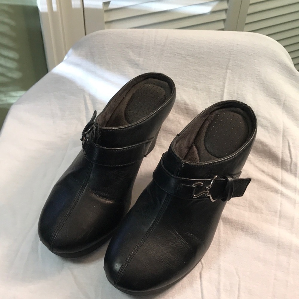 Clogs